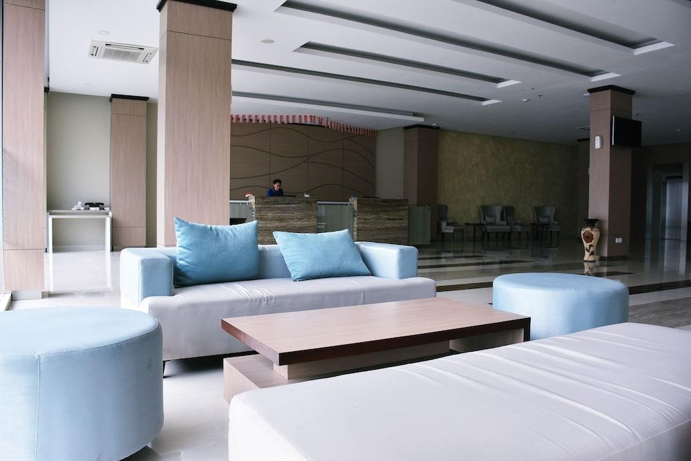 Terraz Tree Hotel Jakarta Exterior foto