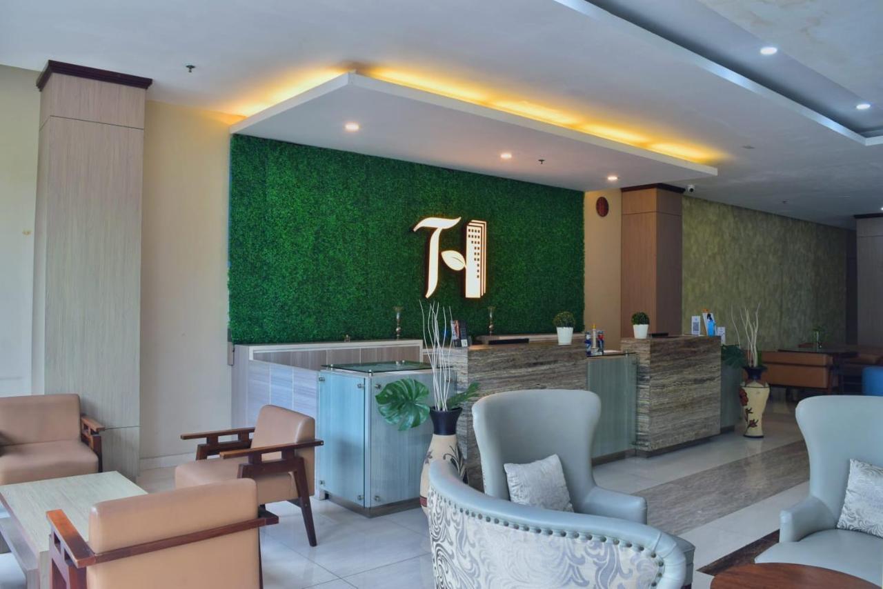 Terraz Tree Hotel Jakarta Exterior foto