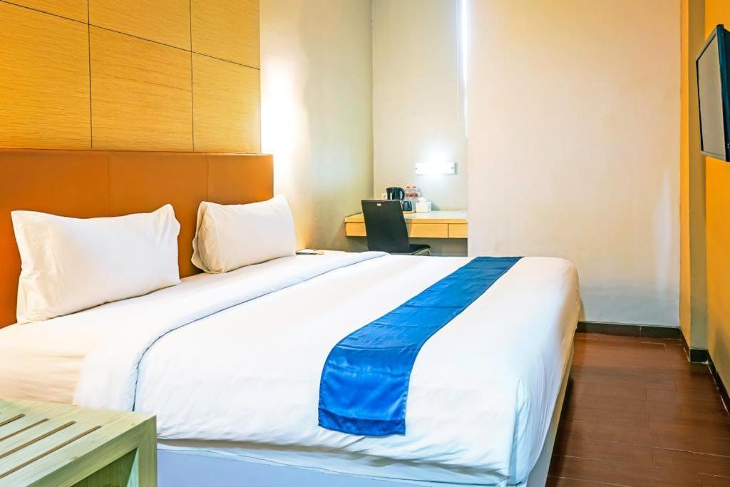 Terraz Tree Hotel Jakarta Exterior foto
